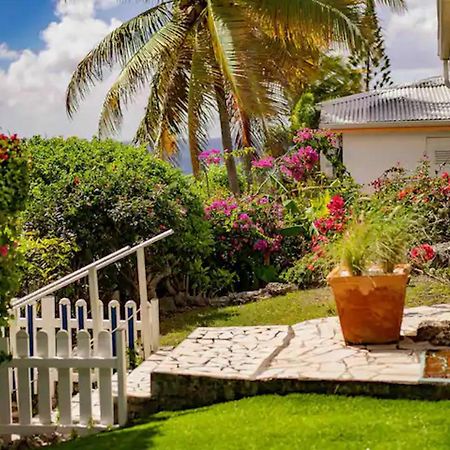L'hibiscus T2, plage privée, terrasse, barbecue Saint-Francois  Extérieur photo